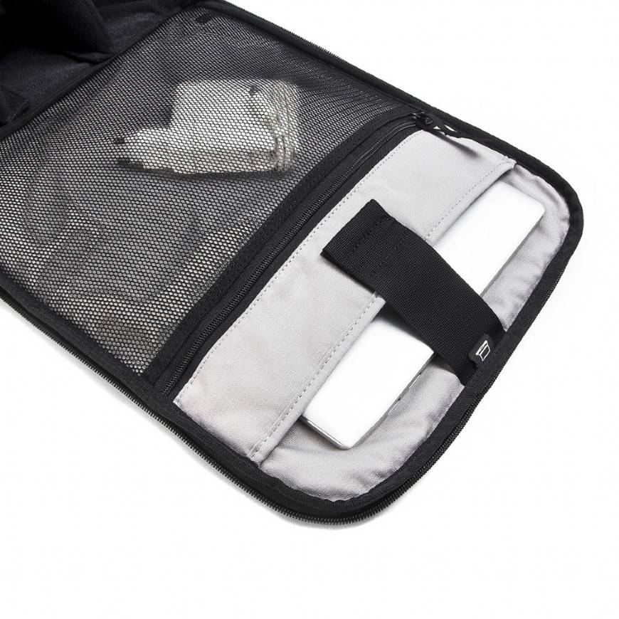 crumpler road mentor backpack