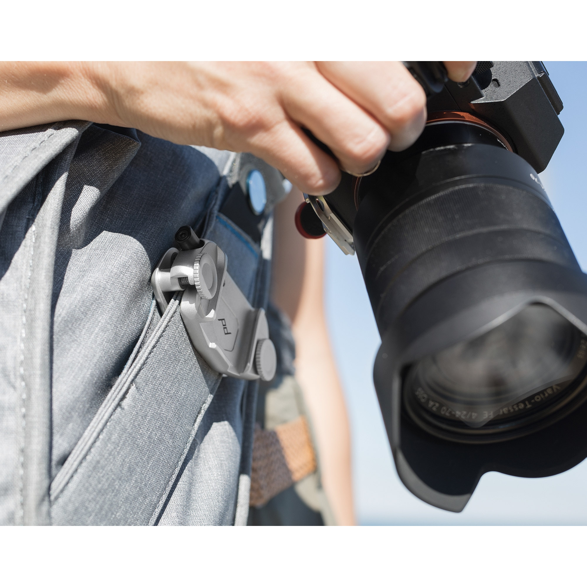 Peak Design Capture Camera Clip v3 and QR plate, silver Castle Cameras