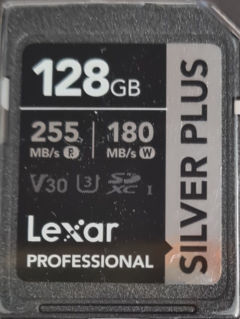 Lexar 128GB SDXC Silver Plus R255/W180MB/s V30 - Castle Cameras