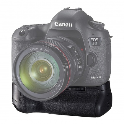 Canon BG-E11 Battery Grip for the 5D MkIII Canon BG-E11 Battery Grip for the 5D MkIII
