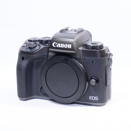 Used Canon EOS M5 Mirrorless camera body