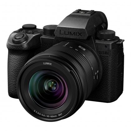 Panasonic Lumix S5IIX Mirrorless Camera with 20-60 lens Panasonic Lumix S5IIX Mirrorless Camera with 20-60 lens