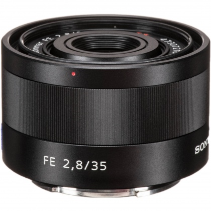 Sony FE 35mm f2.8 Zeiss Sonnar lens Sony FE 35mm f2.8 Zeiss Sonnar lens
