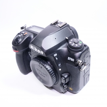 nikon 7500d second hand