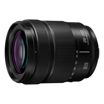 Panasonic Lumix S 28-200mm F4-7.1 Macro O.I.S. Panasonic Lumix S 28-200mm F4-7.1 Macro O.I.S.