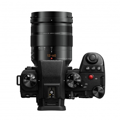 Panasonic Lumix DC-G9II Mirrorless Camera with 12-60mm Leica and 25mm Lenses plus spare battery Panasonic Lumix DC-G9II Mirrorless Camera with 12-60mm Leica and 25mm Lenses plus spare battery