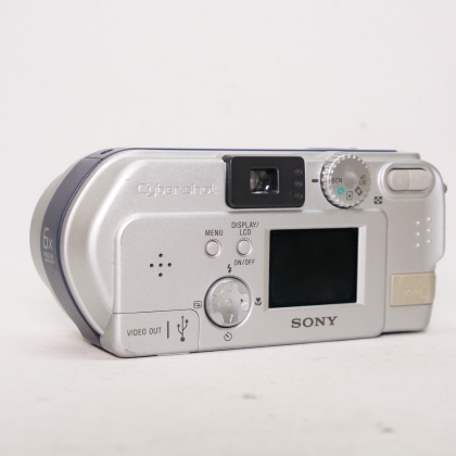 Used Sony Cybershot DSC-P71 digital compact camera Used Sony Cybershot DSC-P71 digital compact camera