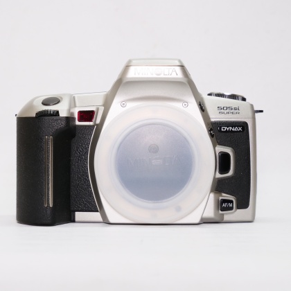 Used Minolta Dynax 505si Super 35mm SLR camera Used Minolta Dynax 505si Super 35mm SLR camera