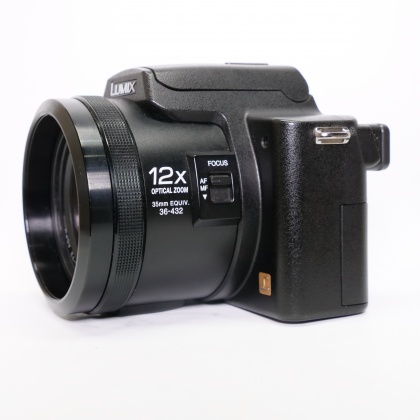 Used Panasonic Lumix FZ20 bridge camera Used Panasonic Lumix FZ20 bridge camera
