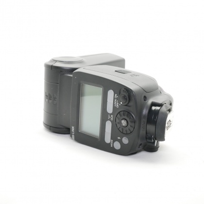 Used Yongnuo Y685 II Flash with Remote Commander Used Yongnuo Y685 II Flash with Remote Commander