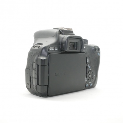 Used Canon EOS 600D DSLR body Used Canon EOS 600D DSLR body