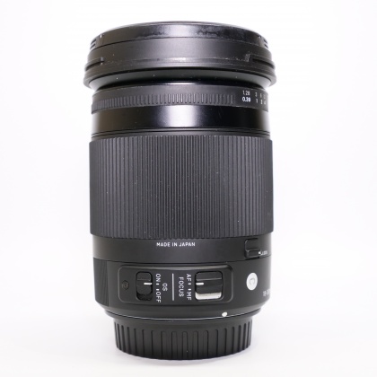 Used Sigma 18-300mm f3.5-6.3 DC Macro lens for Canon EOS Used Sigma 18-300mm f3.5-6.3 DC Macro lens for Canon EOS
