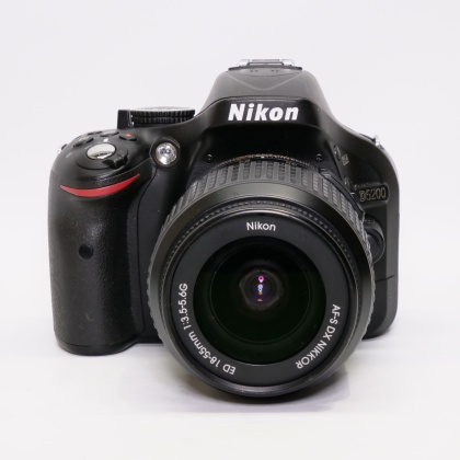 Used Nikon D5200 DSLR with 18-55mm lens