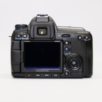 Used Olympus E-30 DSLR with 17.5-45mm lens