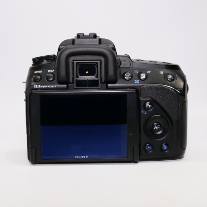 Used Sony Alpha 500 DSLR with 18-55mm lens Used Sony Alpha 500 DSLR with 18-55mm lens