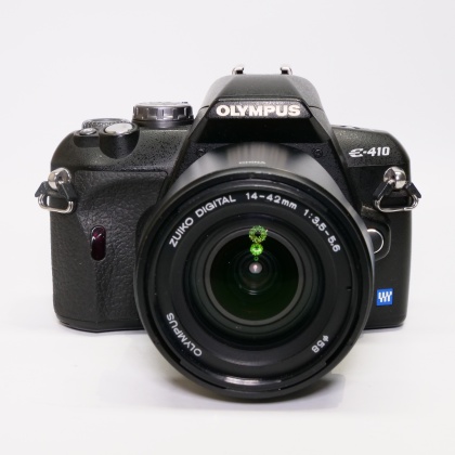 Used Olympus E-410 DSLR with 14-42mm lens