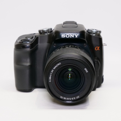 Used Sony Alpha 100 DSLR with 18-70mm lens