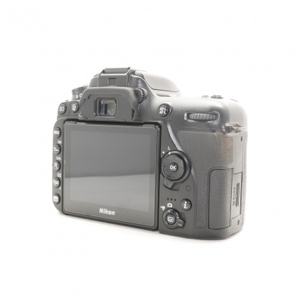 Used Nikon D7500 DSLR body Used Nikon D7500 DSLR body