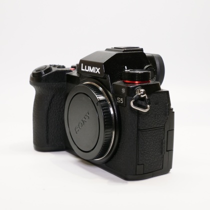 Used Panasonic Lumix S5 Full-frame Mirrorless camera body