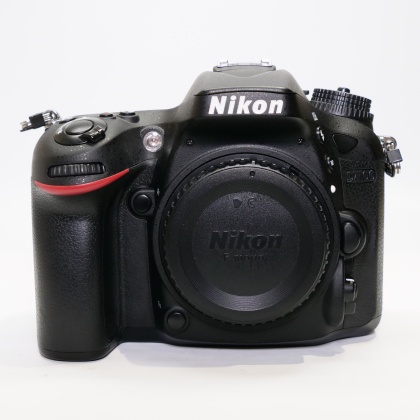 Used Nikon D7100 DSLR body with MB-D15 battery grip