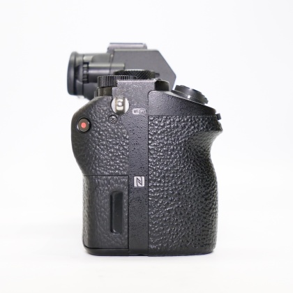 Used Sony Alpha 7 Mk II Full frame Mirrorless camera body