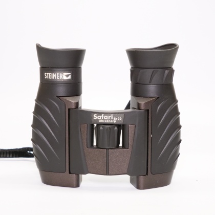 Used Steiner Safari Ultrasharp 8x22 Binoculars