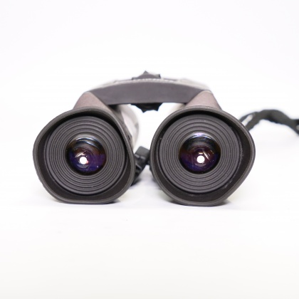 Used Steiner Safari Ultrasharp 8x22 Binoculars