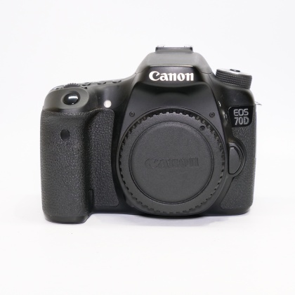 Used Canon EOS 70D DSLR body Used Canon EOS 70D DSLR body