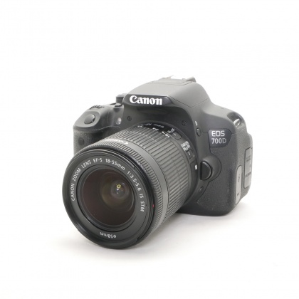 Used Canon EOS 700D DSLR with 18-55mm lens Used Canon EOS 700D DSLR with 18-55mm lens