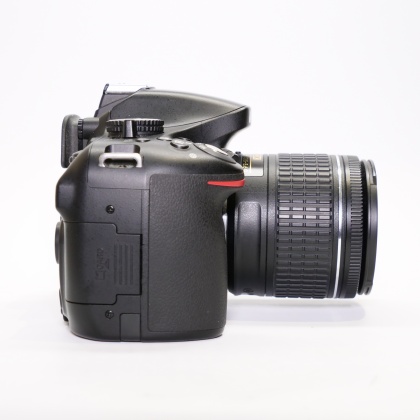 Used Nikon D5200 DSLR with 18-55mm lens Used Nikon D5200 DSLR with 18-55mm lens