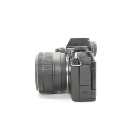 Used Fujifilm X-S10 with XC 15-45mm F3.5-5.6 OIS PZ lens Used Fujifilm X-S10 with XC 15-45mm F3.5-5.6 OIS PZ lens
