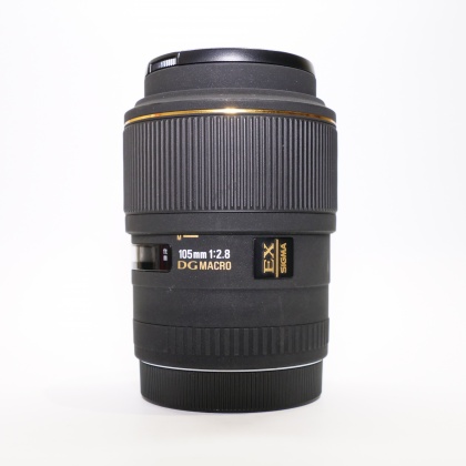 Used Sigma EX 105mm f2.8 Macro lens for Canon EOS Used Sigma EX 105mm f2.8 Macro lens for Canon EOS
