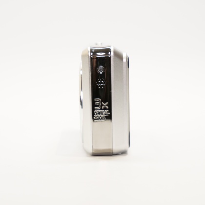 Used Sony Cybershot DSC-S750 digital compact camera Used Sony Cybershot DSC-S750 digital compact camera