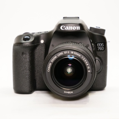 Used Canon EOS 70D DSLR with 18-55mm lens