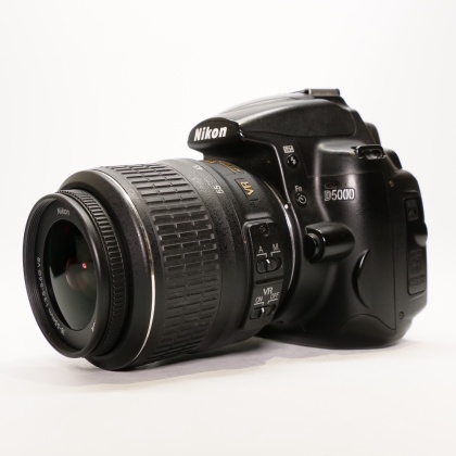 Used Nikon D5000 DSLR with 18-55mm lens