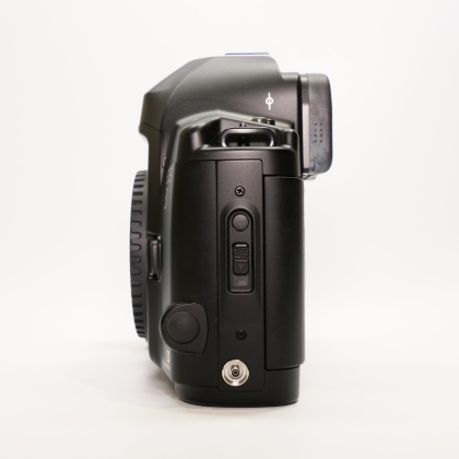 Used Canon EOS 3 35mm SLR camera