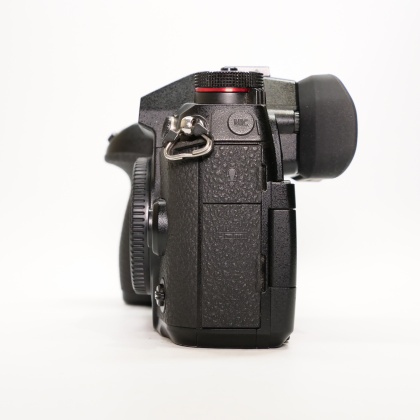 Used Panasonic Lumix DC-G9 Mirrorless camera body