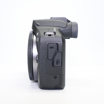 Used Canon EOS R100 Mirrlorless camera body Used Canon EOS R100 Mirrlorless camera body