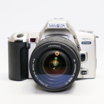 Used Minolta Dynax 404si 35mm SLR with 28-200mm lens
