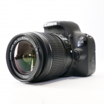 Used Canon EOS 200D DSLR with 18-55mm lens