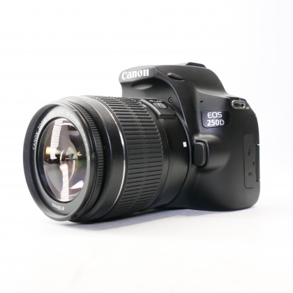Used Canon EOS 250D DSLR with 18-55mm lens
