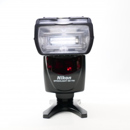 Used Nikon SB-700 speedlight with Yungnuo remote trigger