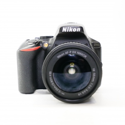 Used Nikon D5600 DSLR with 18-55mm lens