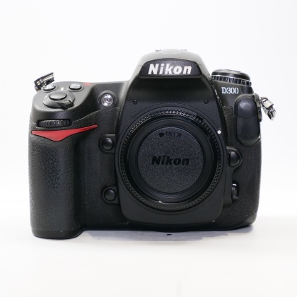 Used Nikon D300 DSLR body