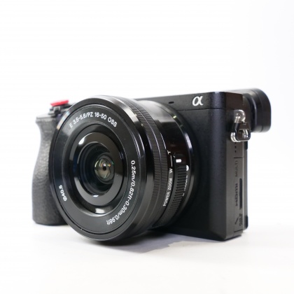 Used Sony A6500 Mirrorless camera with 16-50mm PZ lens