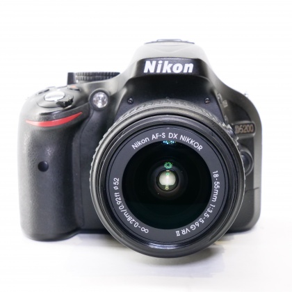 Used Nikon D5200 DSLR with 18-55mm lens