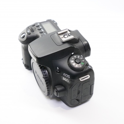Used Canon EOS 90D DSLR body Used Canon EOS 90D DSLR body