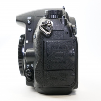 Used Nikon D7000 DSLR body