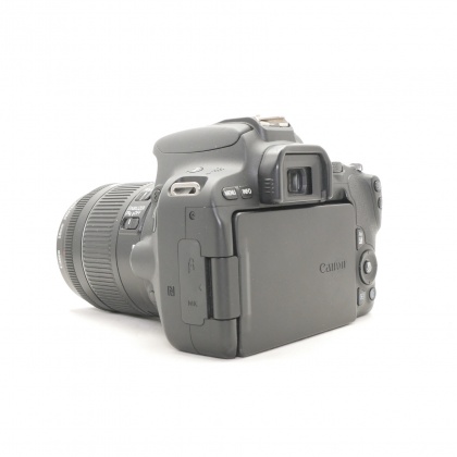 Used Canon EOS 200D DSLR with 18-55mm IS STM lens Used Canon EOS 200D DSLR with 18-55mm IS STM lens