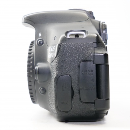 Used Canon EOS 600D DSLR body Used Canon EOS 600D DSLR body